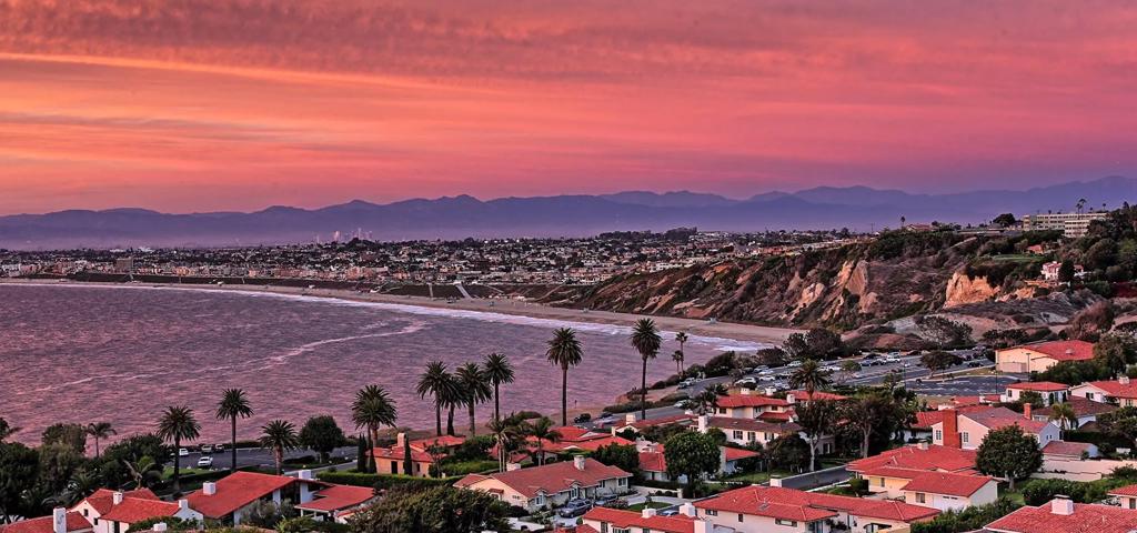 Βυθίζεται στον ωκαενό με ταχύτητα ρεκόρ περιοχή της Καλιφόρνια  Βυθίζεται στον ωκαενό με ταχύτητα ρεκόρ περιοχή της Καλιφόρνια
